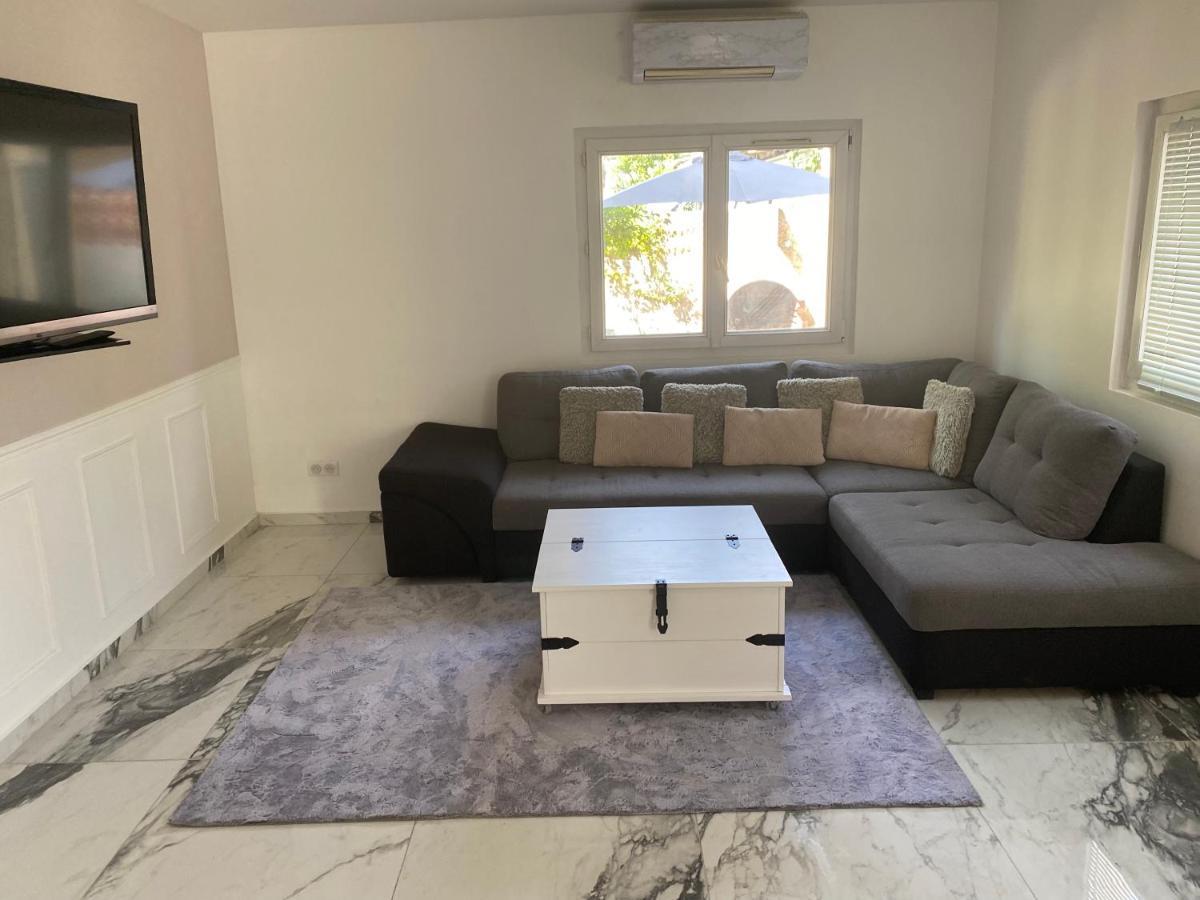 3 Pieces Climatise En Rez De Jardin Avec Piscine Daire Villeneuve-Loubet Dış mekan fotoğraf
